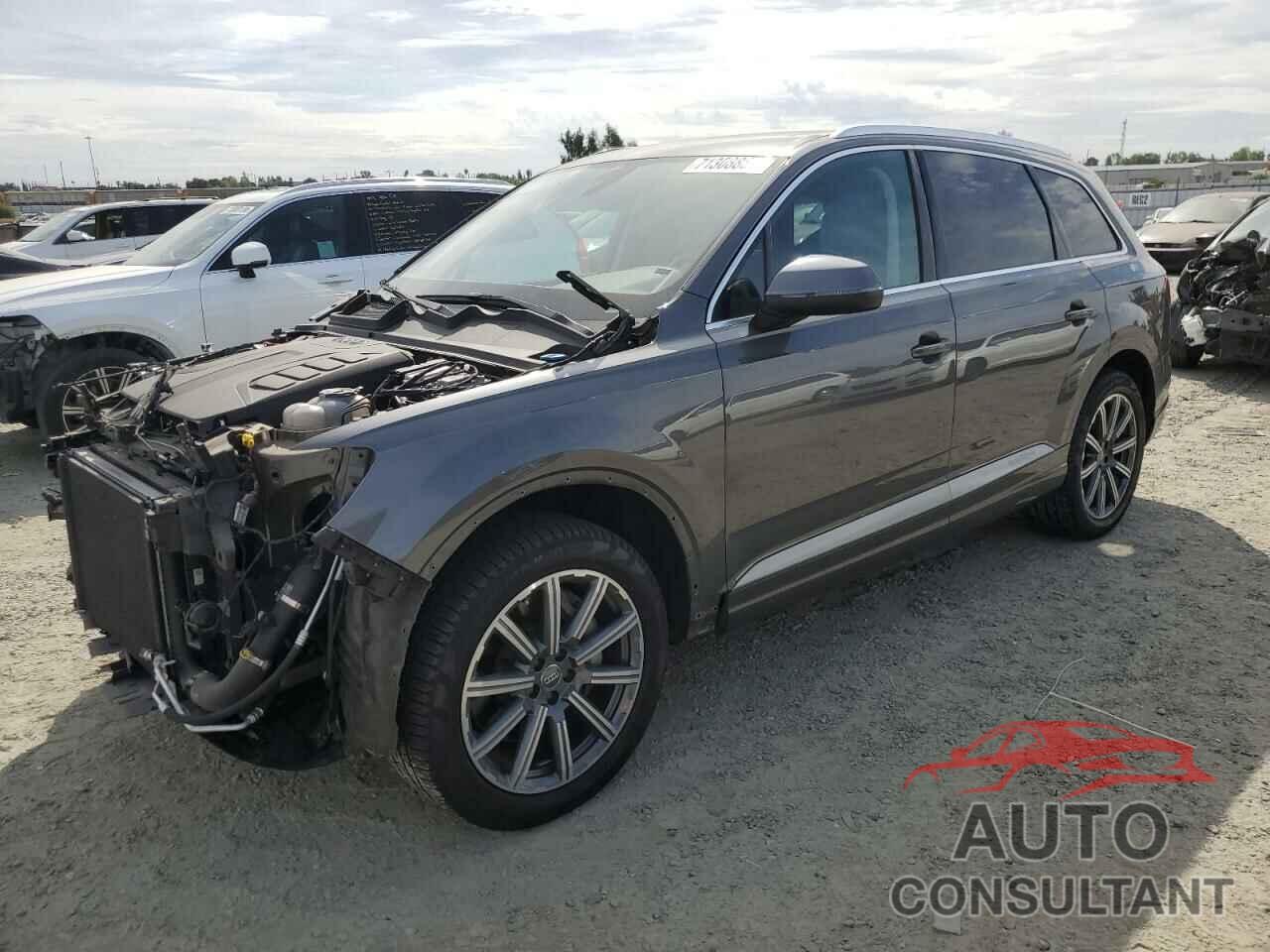 AUDI Q7 2019 - WA1LHAF78KD016937