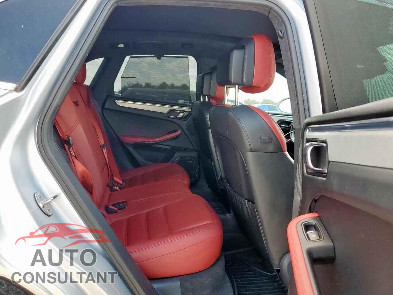 PORSCHE MACAN 2016 - WP1AF2A55GLB92855