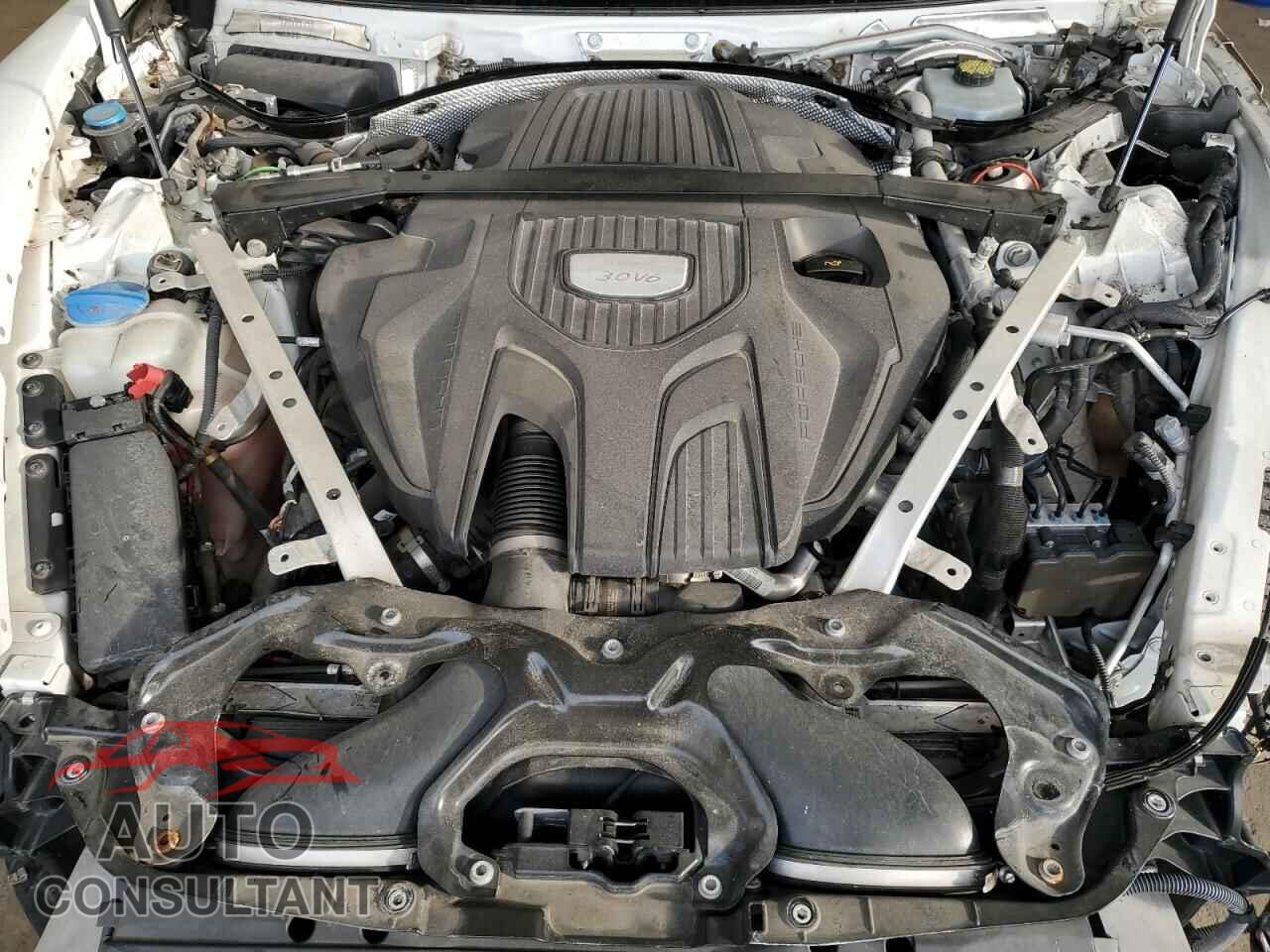 PORSCHE PANAMERA 2017 - WP0AA2A76HL102793