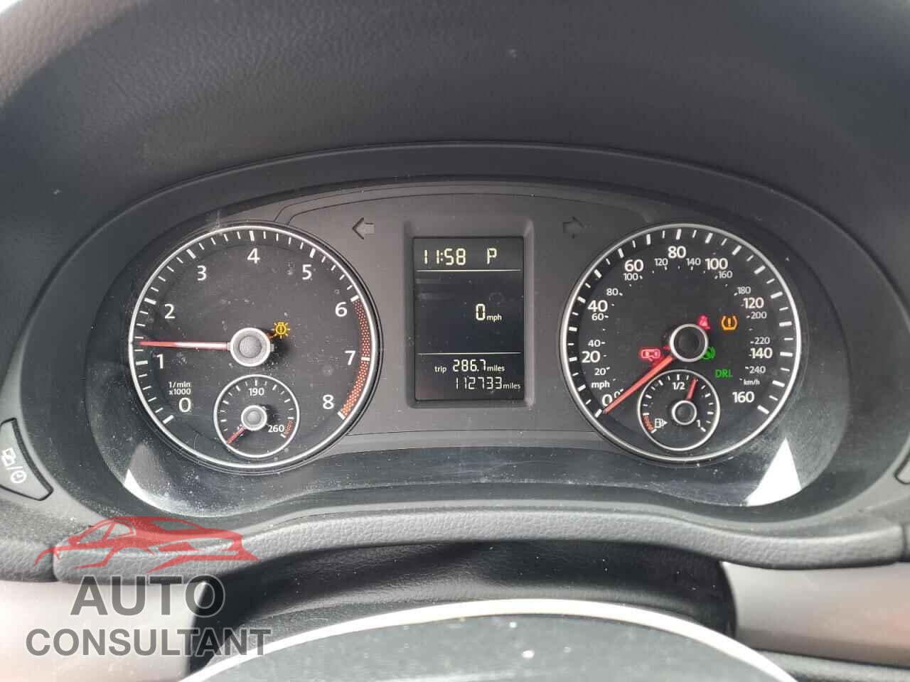 VOLKSWAGEN PASSAT 2015 - 1VWAT7A30FC117773