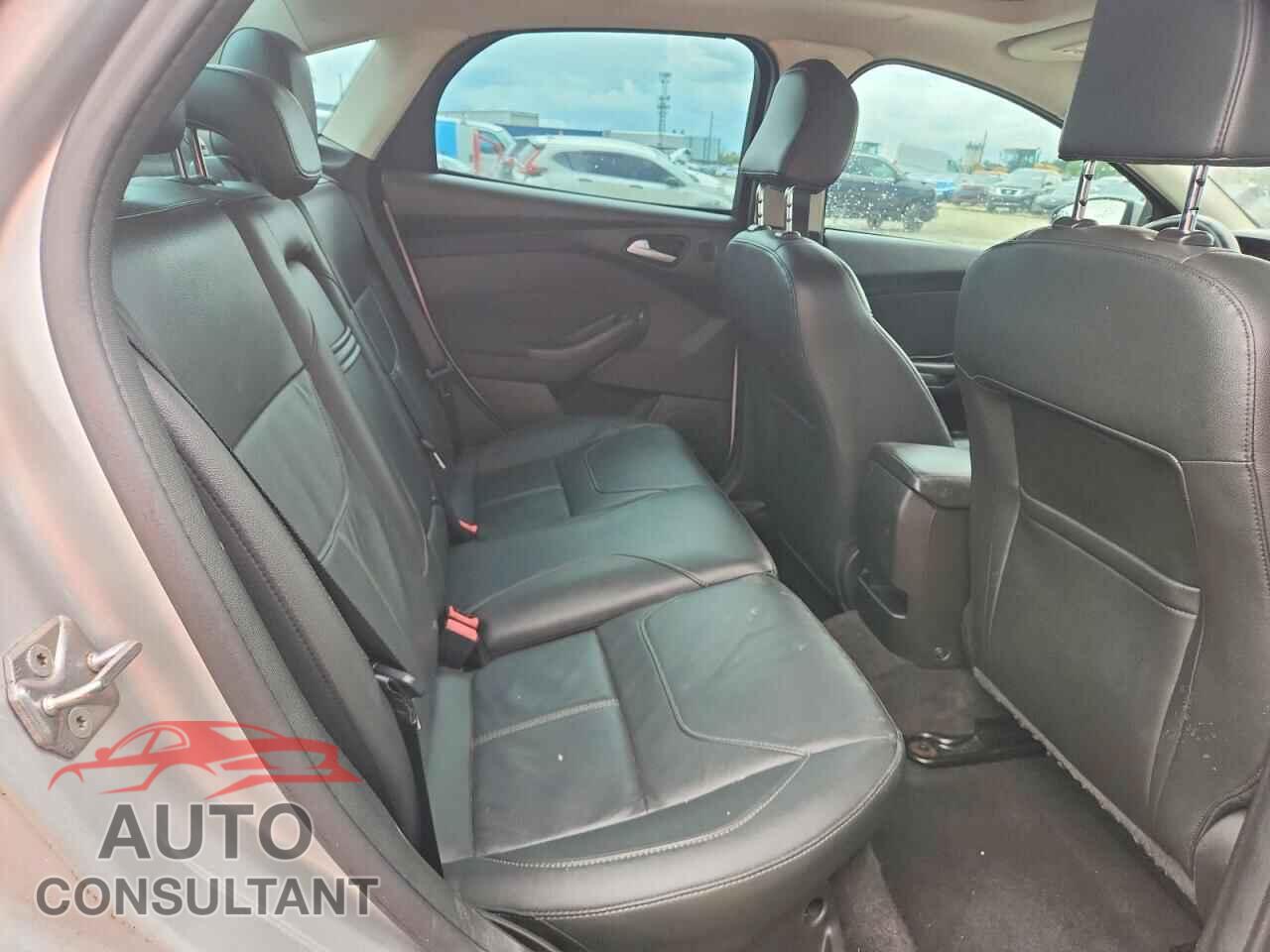 FORD FOCUS 2016 - 1FADP3F21GL226697