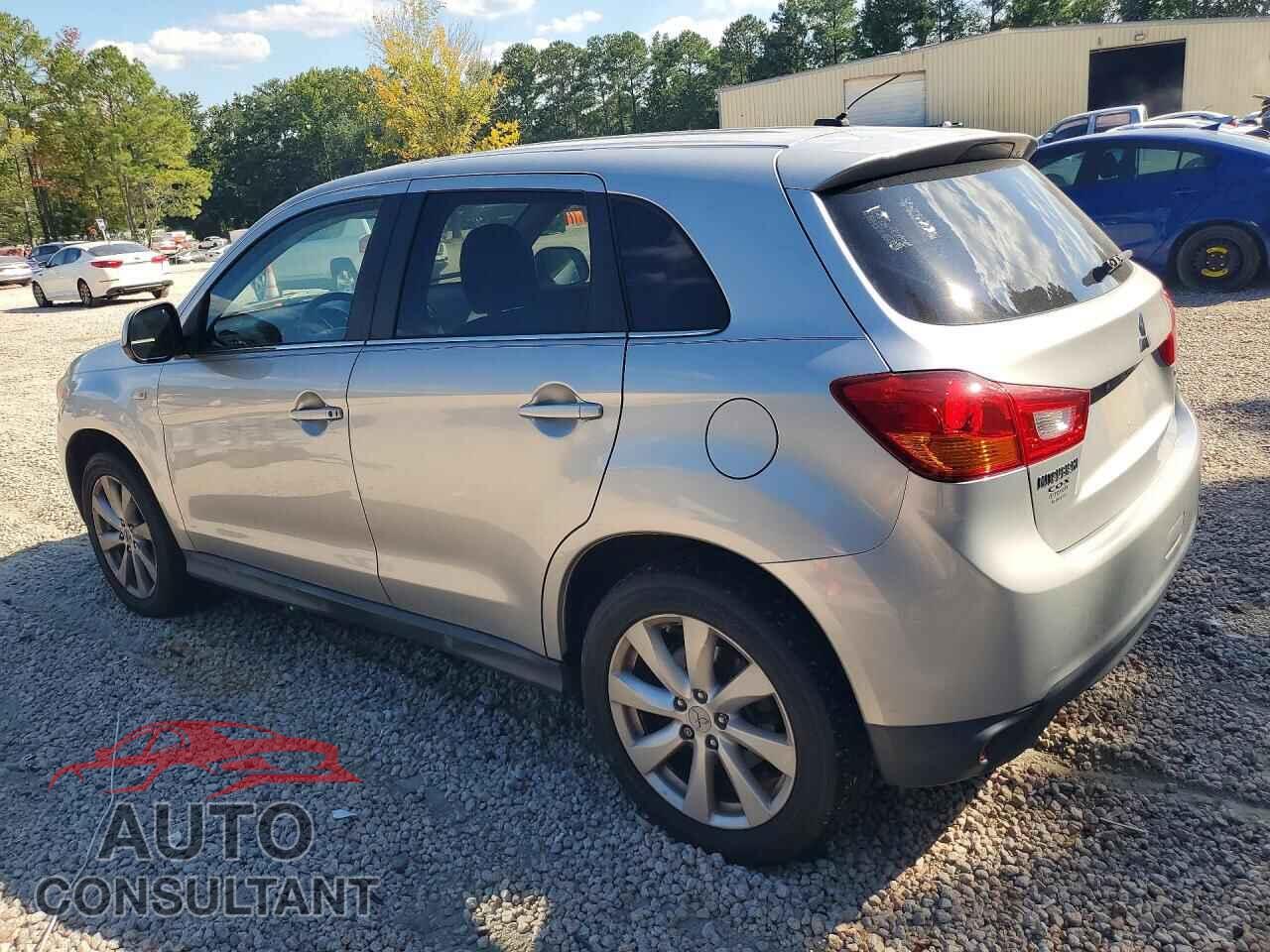 MITSUBISHI OUTLANDER 2013 - 4A4AP4AU8DE011936