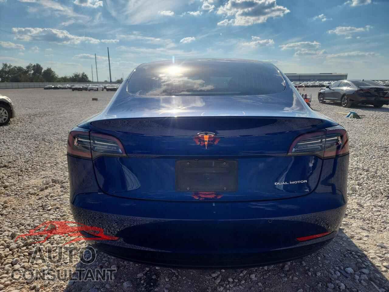 TESLA MODEL 3 2019 - 5YJ3E1EBXKF464884