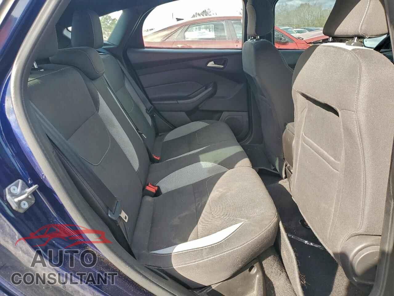 FORD FOCUS 2017 - 1FADP3L99HL290182