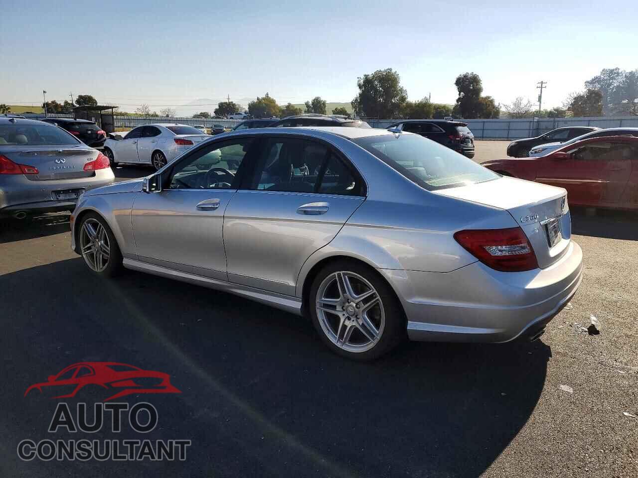 MERCEDES-BENZ C-CLASS 2012 - WDDGF8BB6CA724693