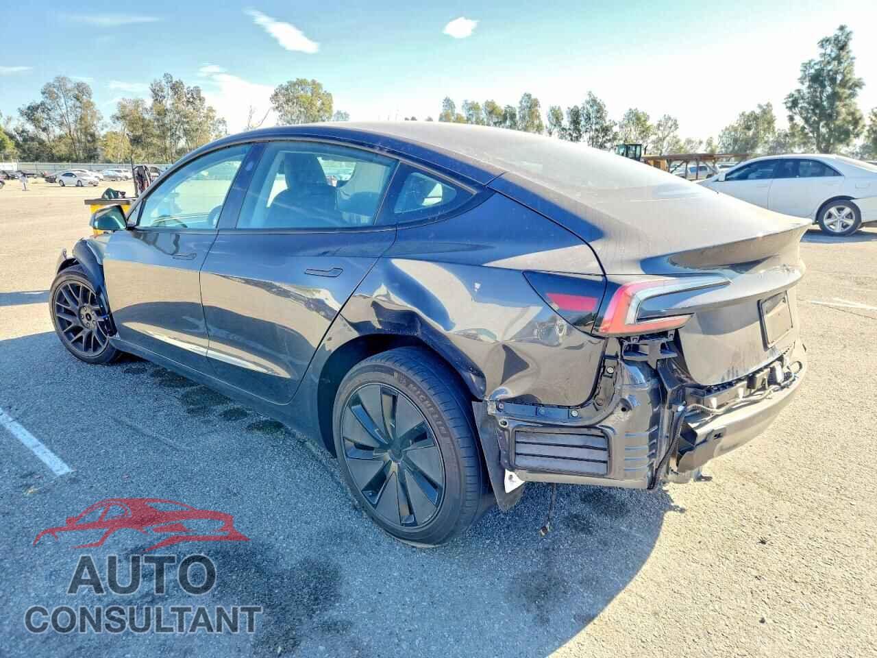 TESLA MODEL 3 2025 - 5YJ3E1EA3SF984657