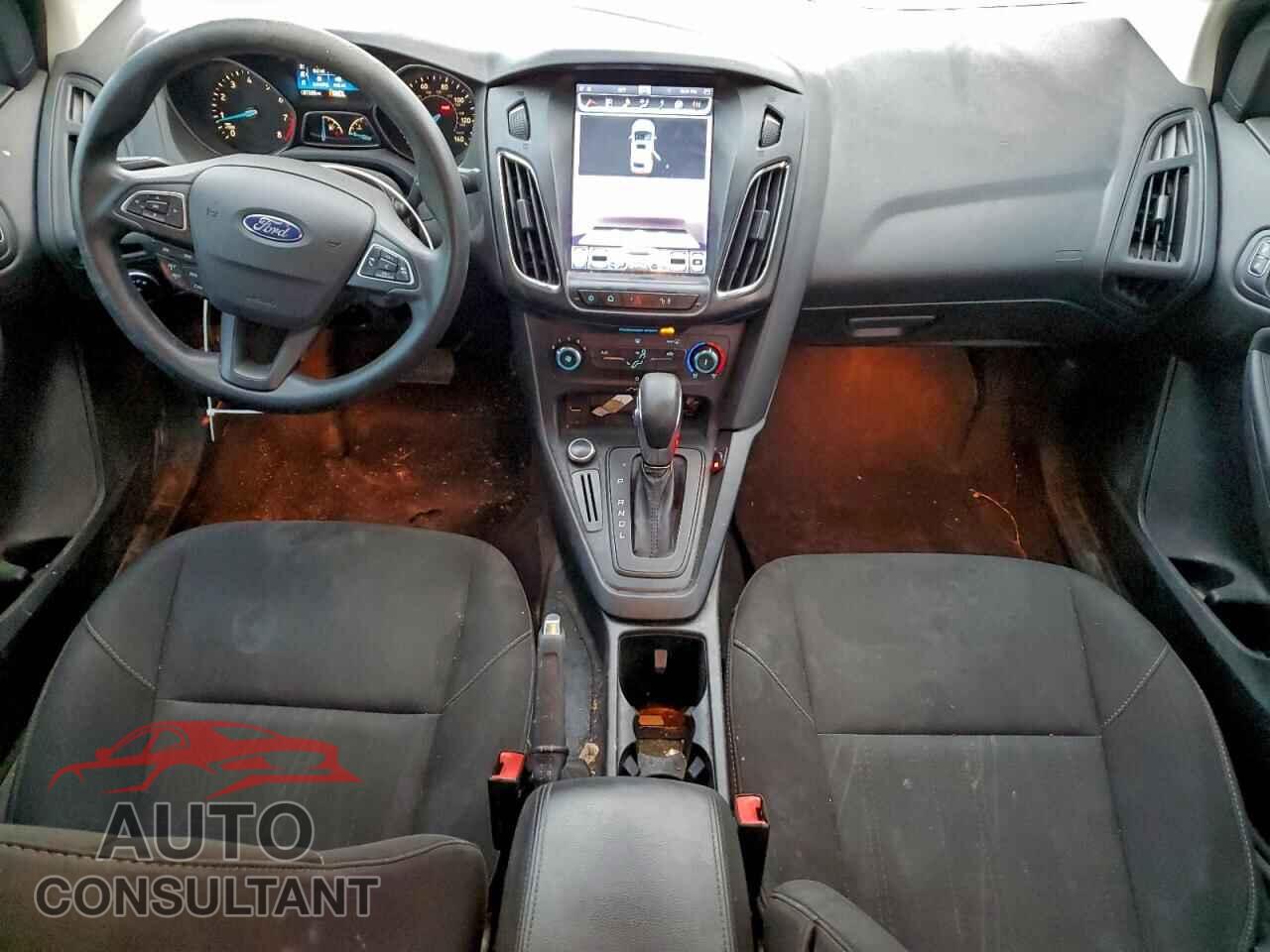 FORD FOCUS 2017 - 1FADP3F26HL328742