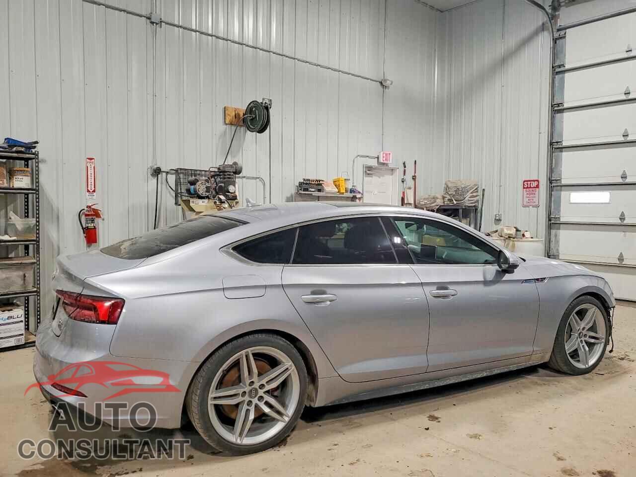 AUDI A5 2018 - WAUFNCF57JA045803