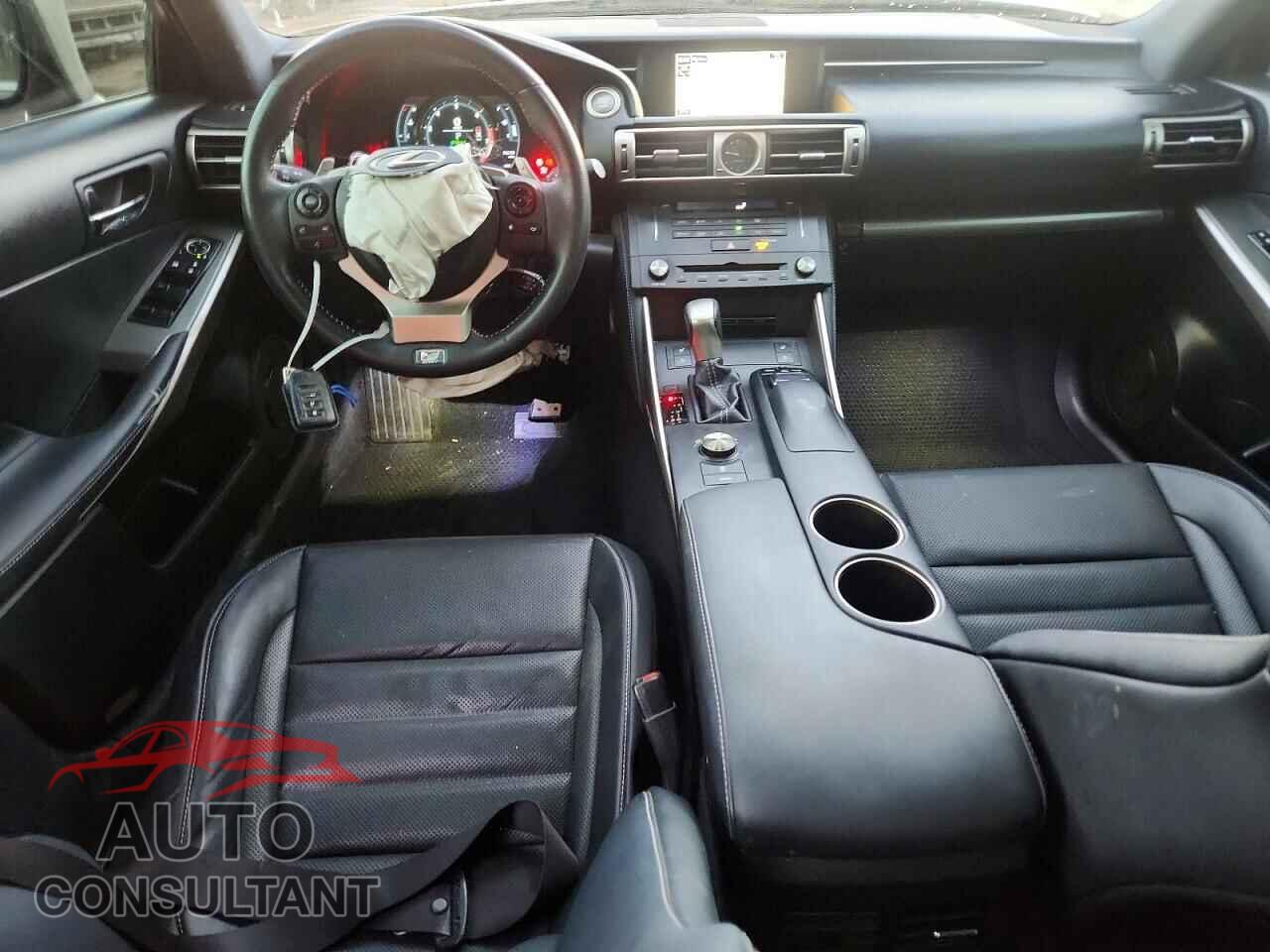 LEXUS IS 2015 - JTHCF1D24F5027855