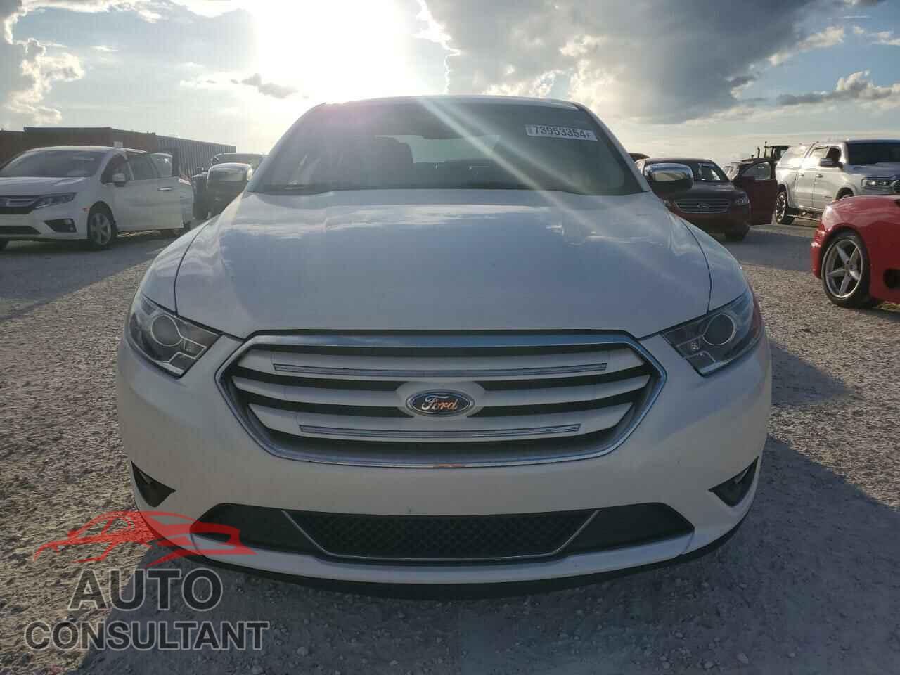 FORD TAURUS 2017 - 1FAHP2F83HG116566