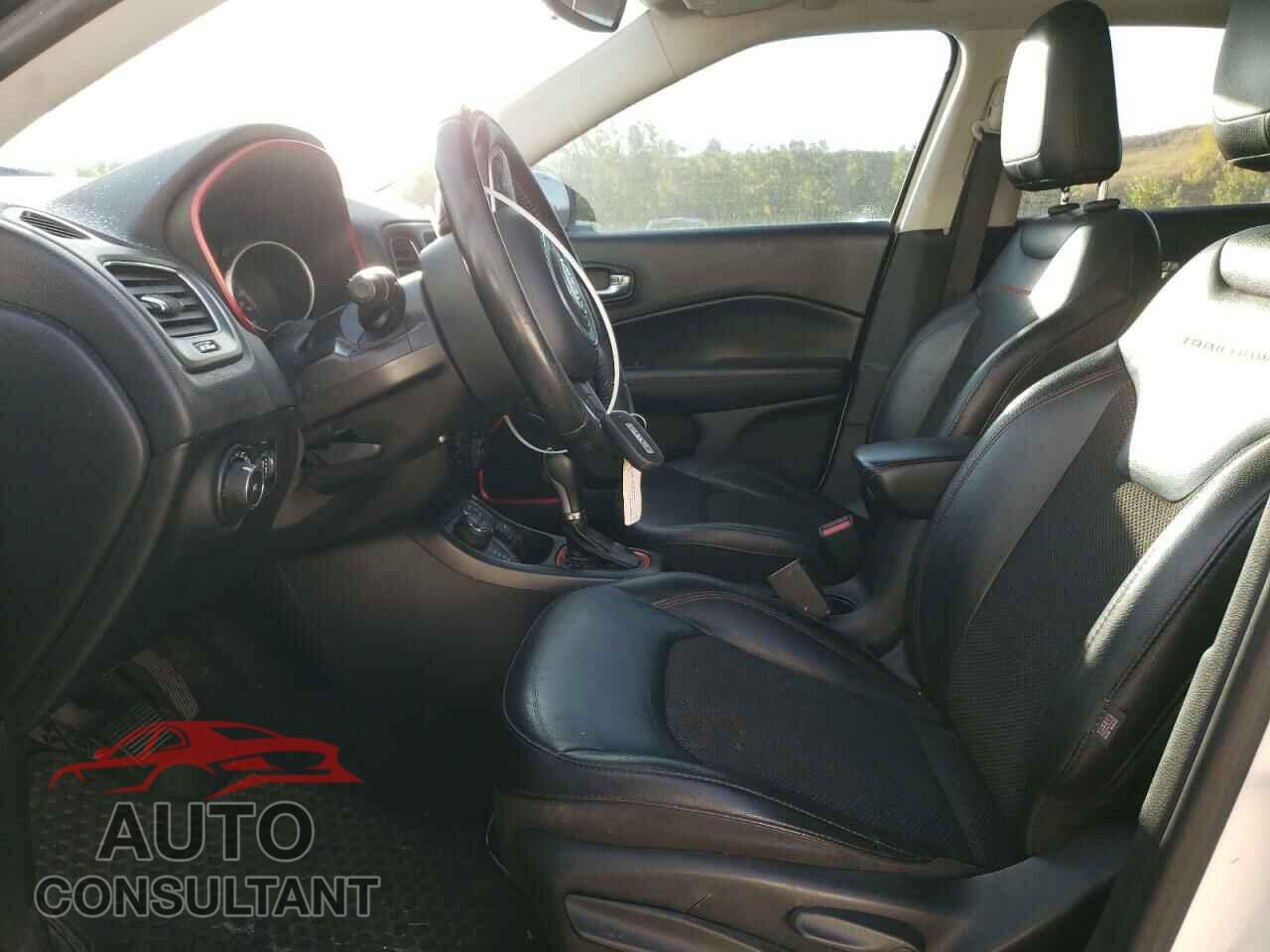 JEEP COMPASS 2019 - 3C4NJDDB0KT618267