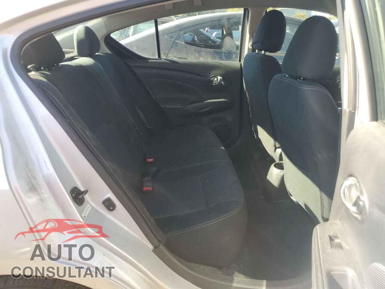 NISSAN VERSA 2019 - 3N1CN7AP3KL867002