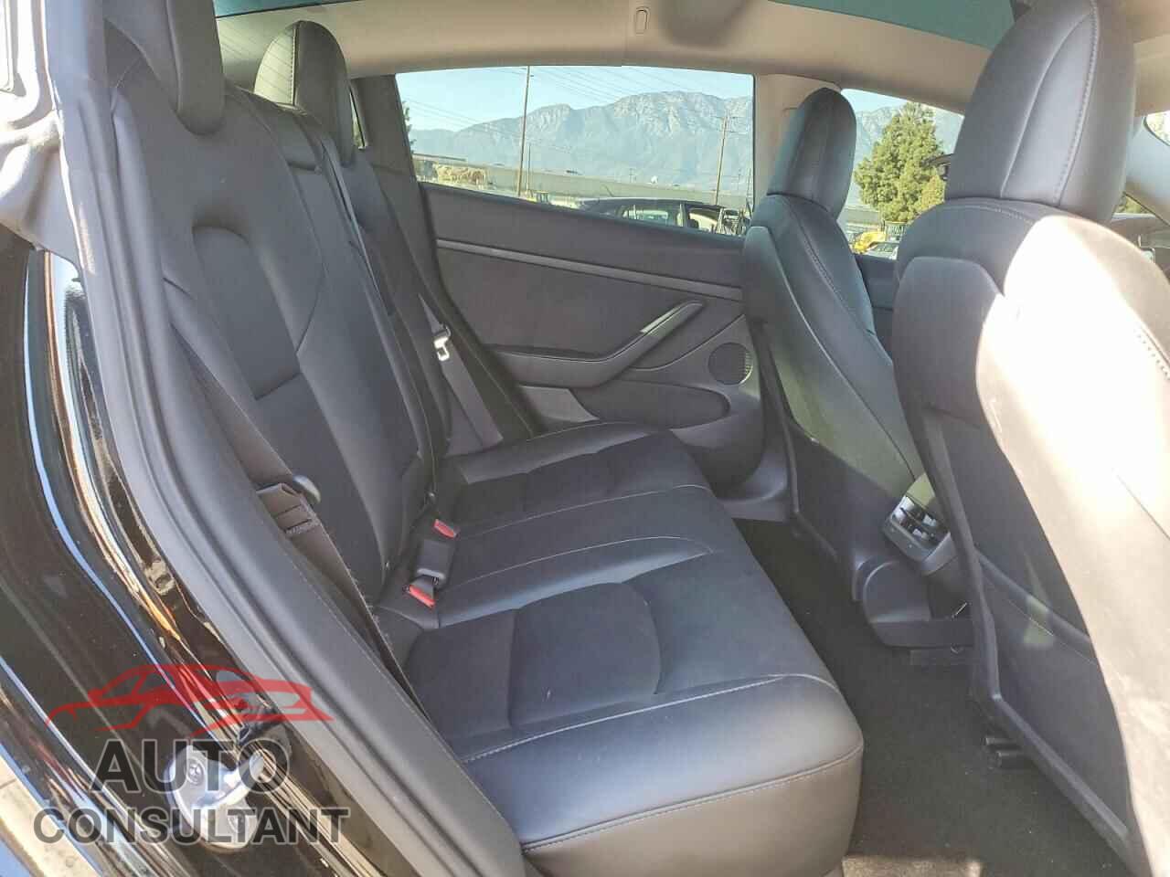 TESLA MODEL 3 2022 - 5YJ3E1EA3NF295478