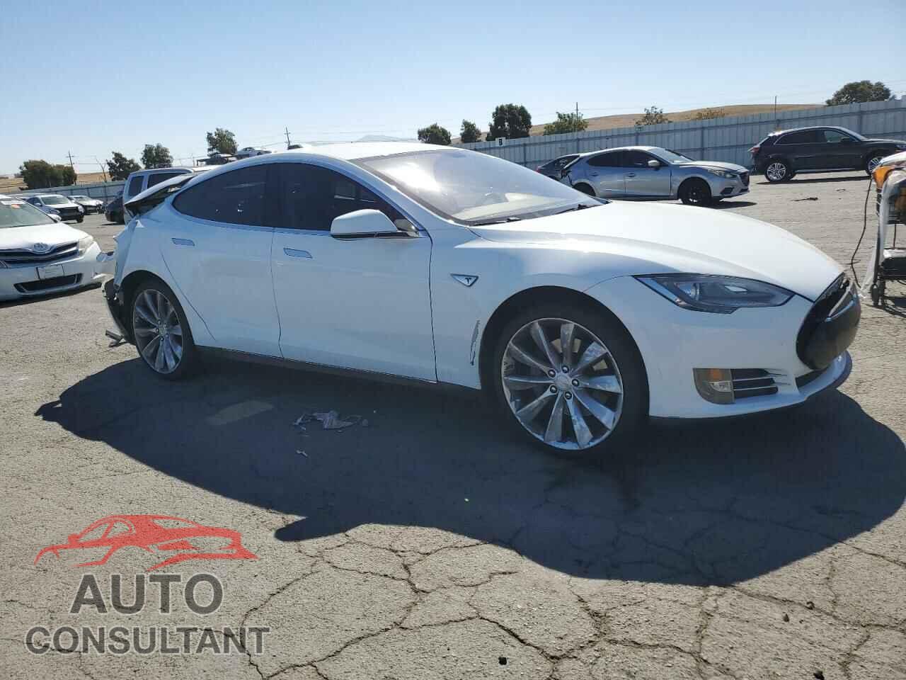 TESLA MODEL S 2013 - 5YJSA1DP8DFP17773