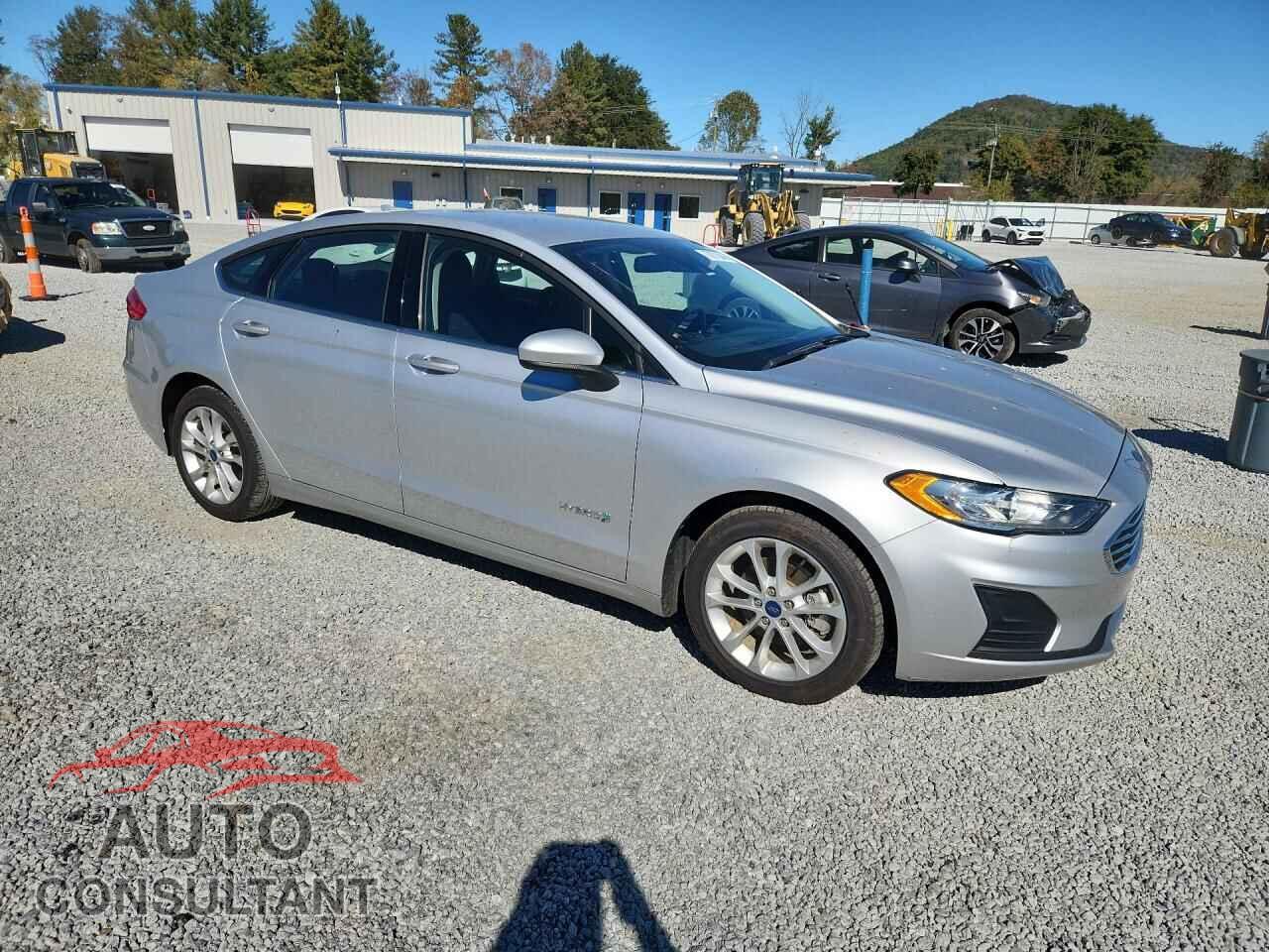 FORD FUSION 2019 - 3FA6P0LU3KR207317