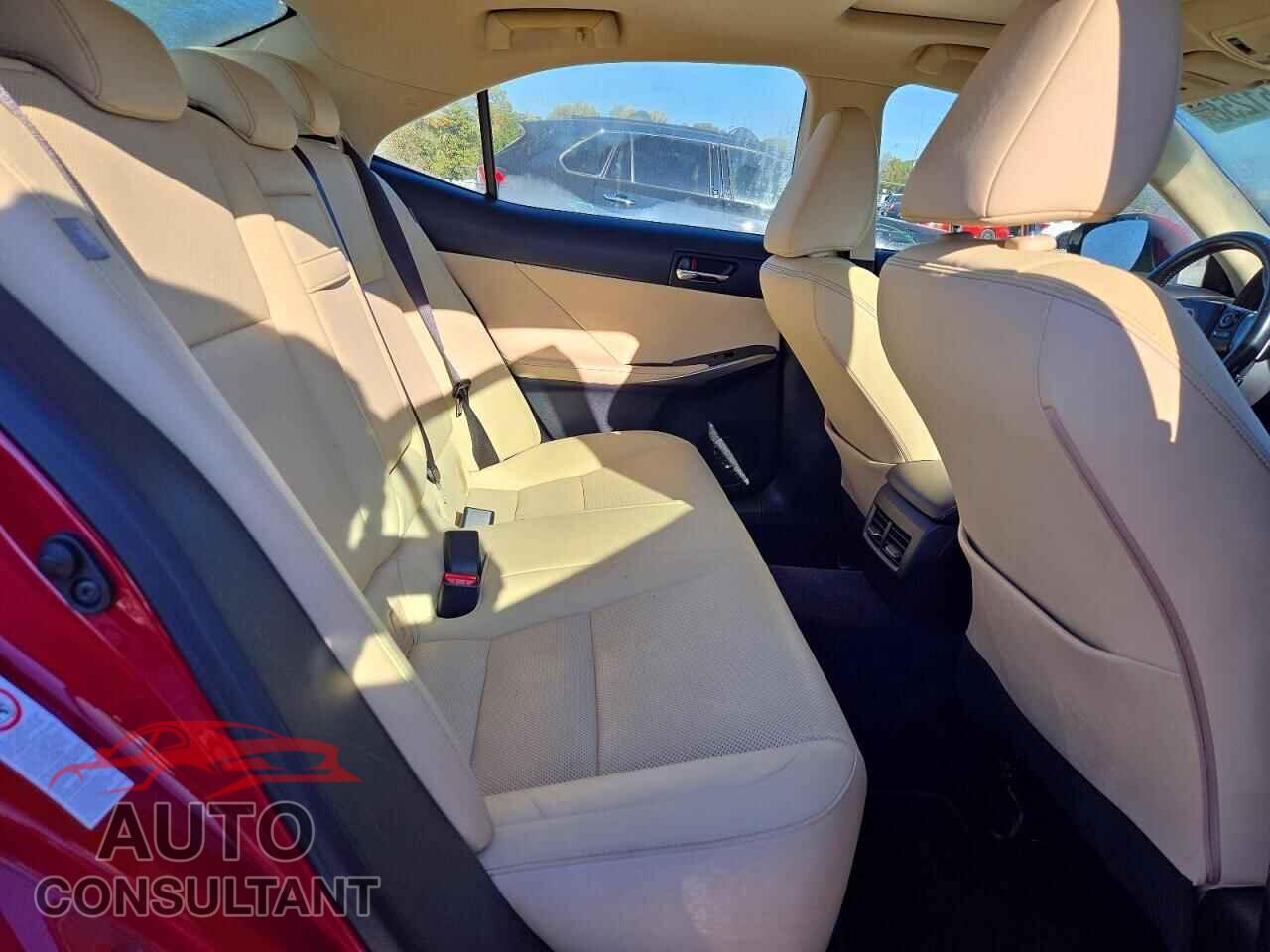LEXUS IS 2014 - JTHBF1D2XE5029202
