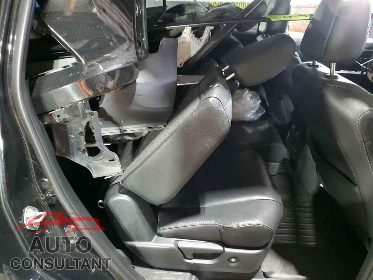 HONDA PILOT 2017 - 5FNYF6H56HB005043