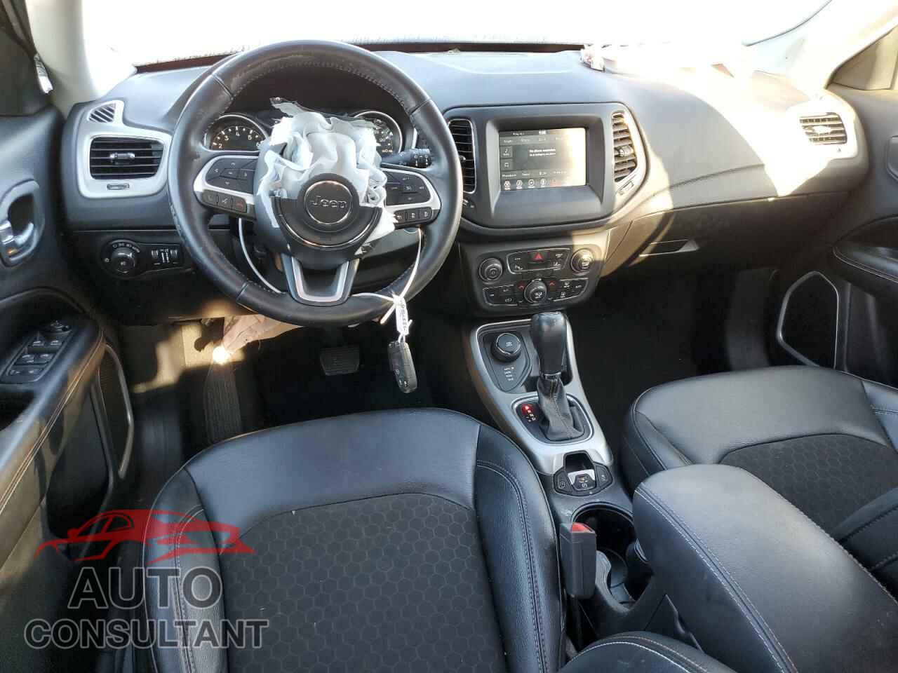 JEEP COMPASS 2020 - 3C4NJDBB7LT234491