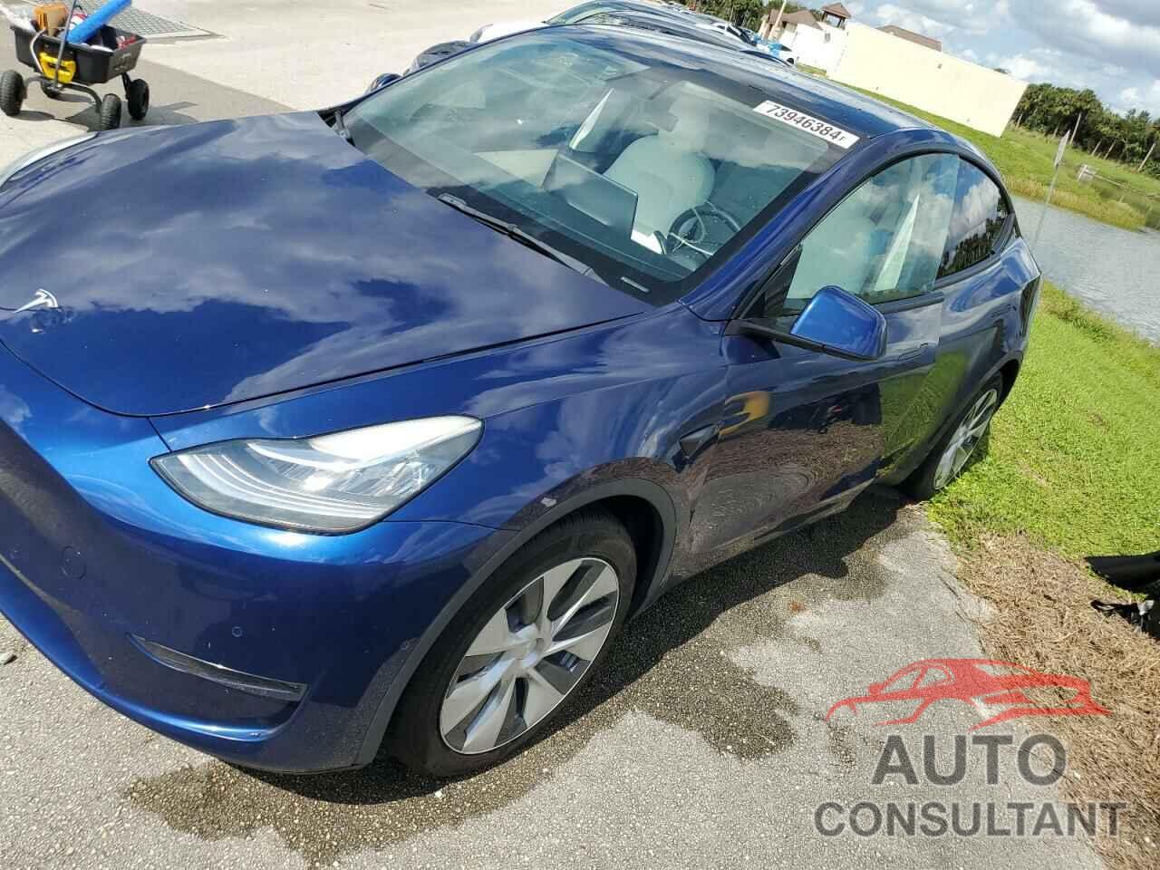 TESLA MODEL Y 2021 - 5YJYGAEE7MF195367