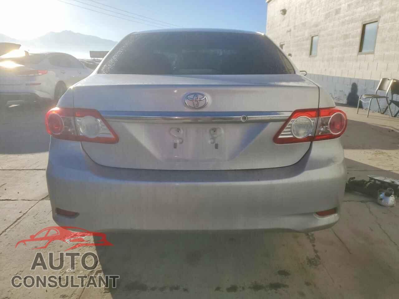 TOYOTA COROLLA 2011 - 2T1BU4EE7BC604503