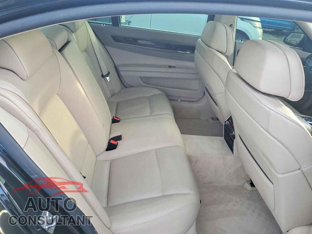 BMW 7 SERIES 2011 - WBAKC8C59BC433367
