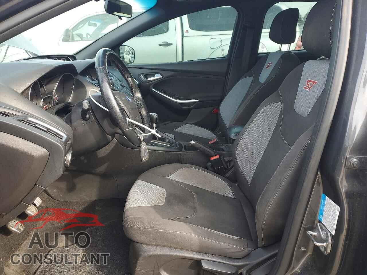 FORD FOCUS 2017 - 1FADP3L90HL308231