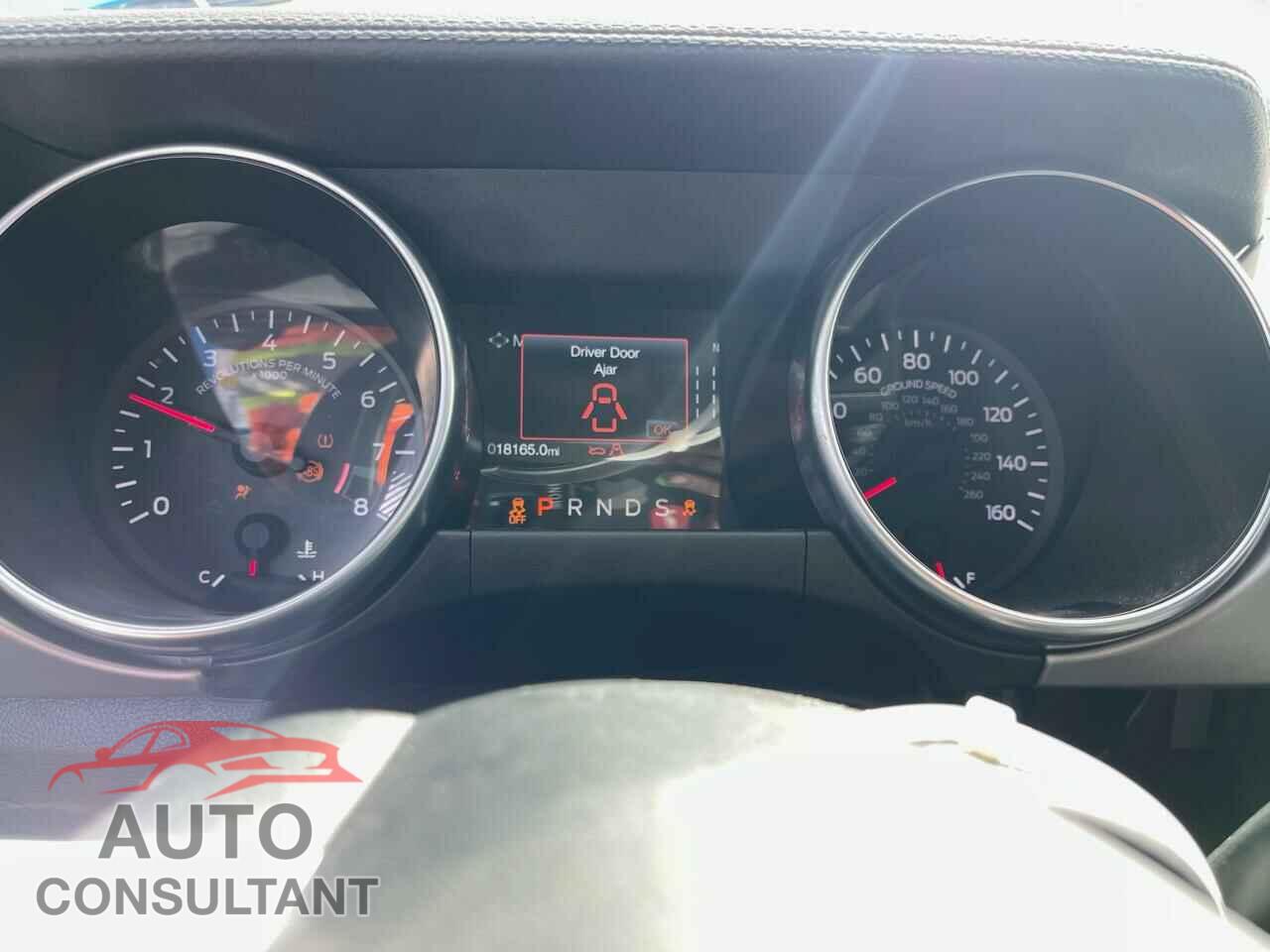 FORD MUSTANG 2023 - 1FA6P8CF1P5304414