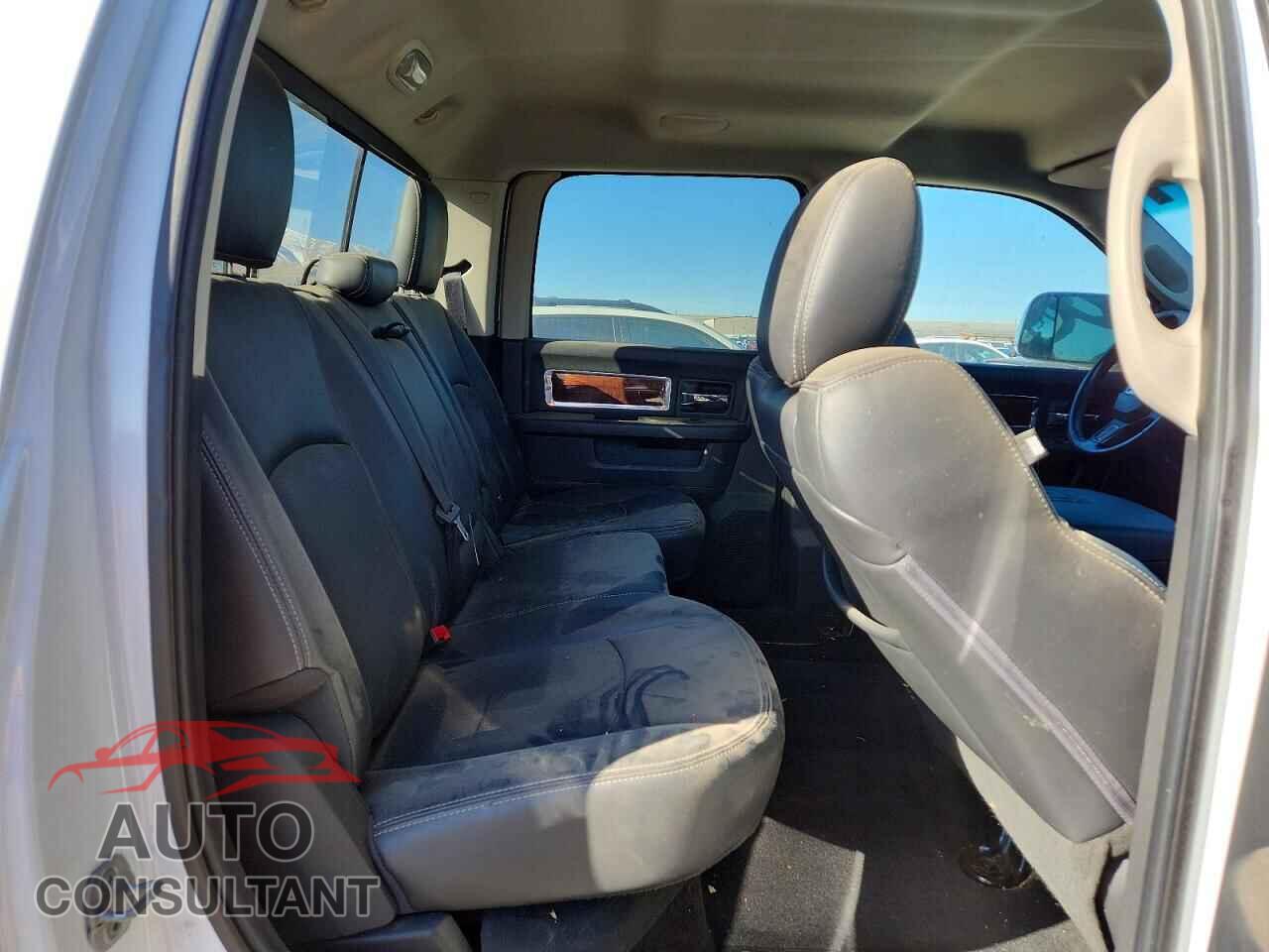 DODGE RAM 1500 2012 - 1C6RD7NT6CS305719