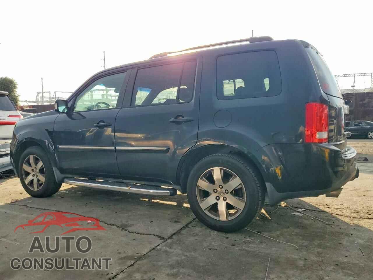 HONDA PILOT 2015 - 5FNYF4H92FB058939