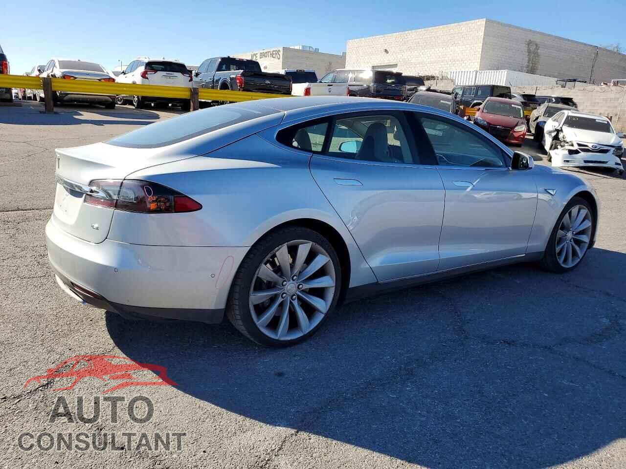 TESLA MODEL S 2014 - 5YJSA1H11EFP56700