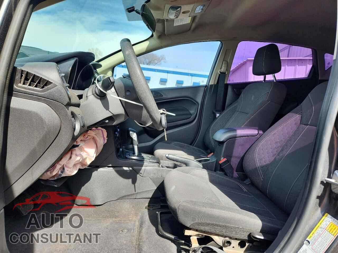 FORD FIESTA 2017 - 3FADP4EJ5HM126083