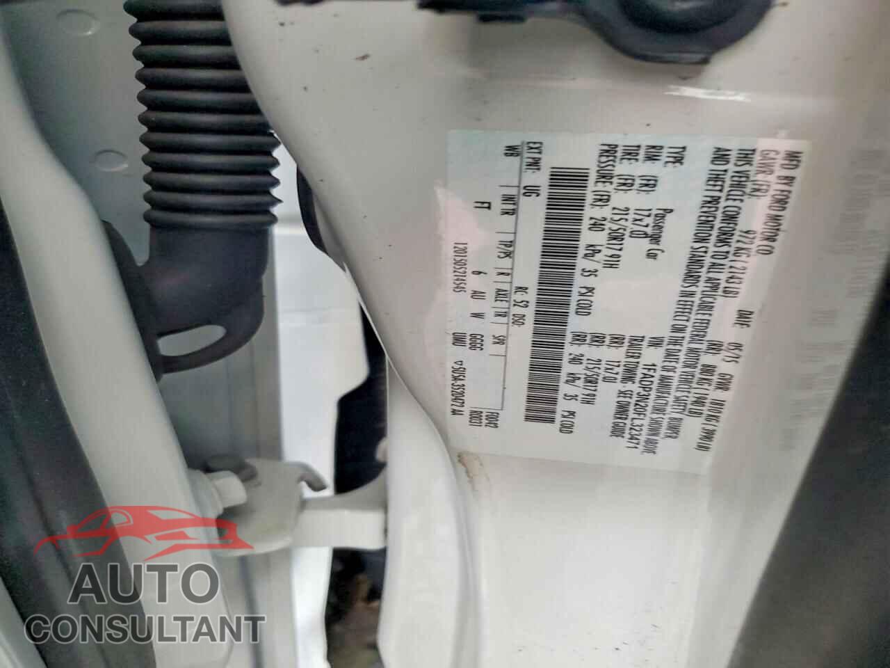 FORD FOCUS 2015 - 1FADP3N20FL323471