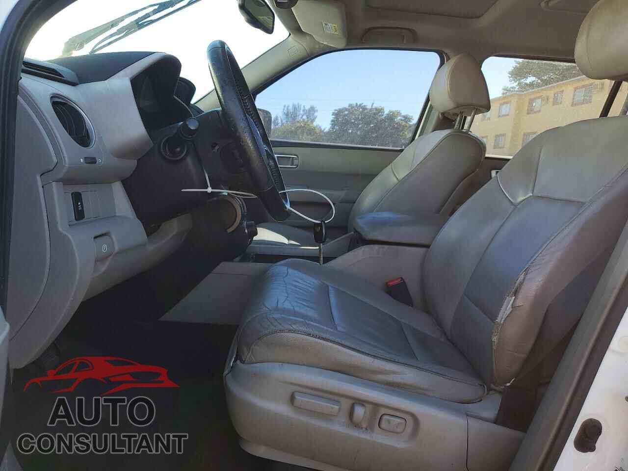 HONDA PILOT 2013 - 5FNYF3H64DB021288