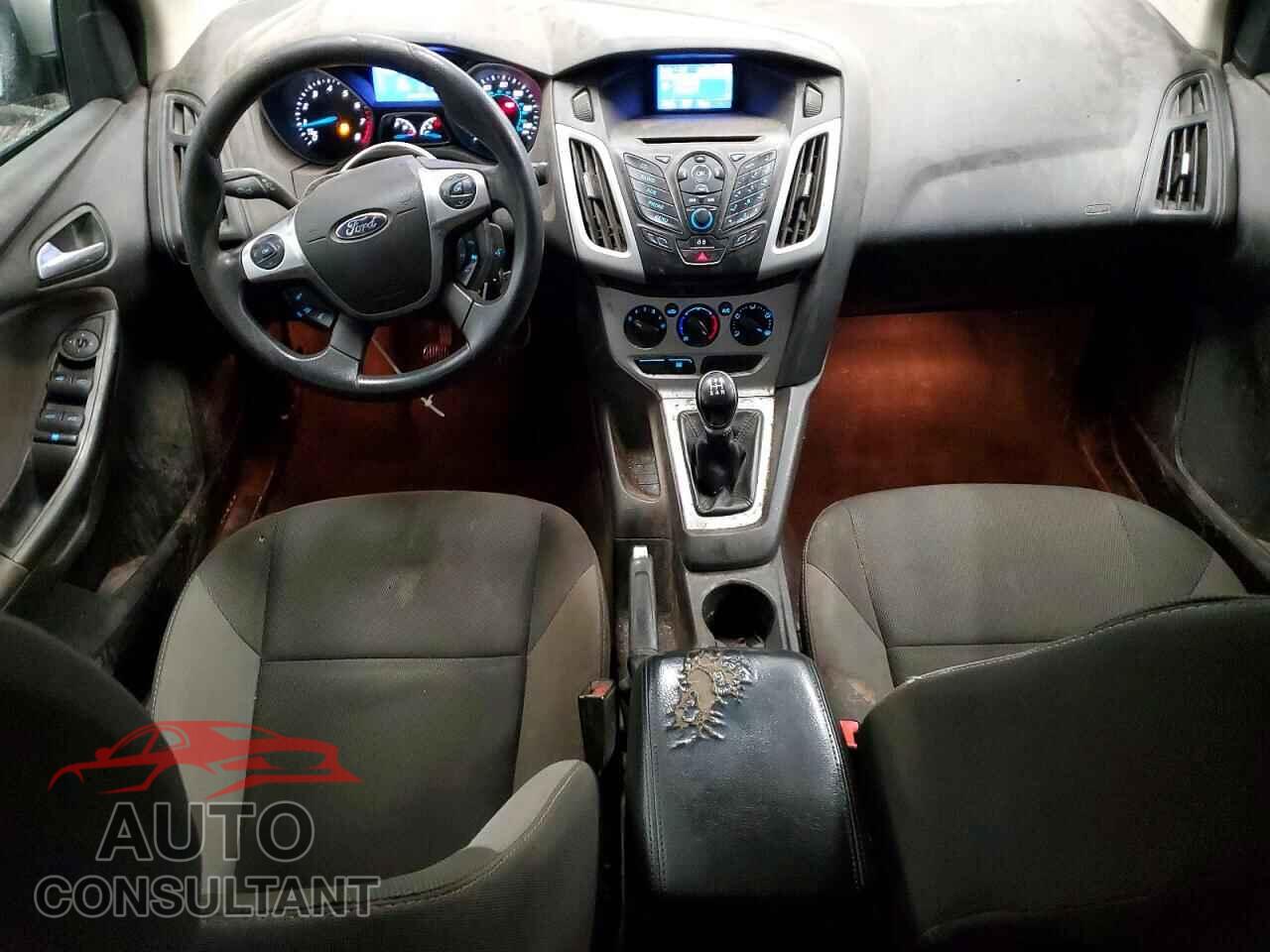 FORD FOCUS 2013 - 1FADP3F27DL218910