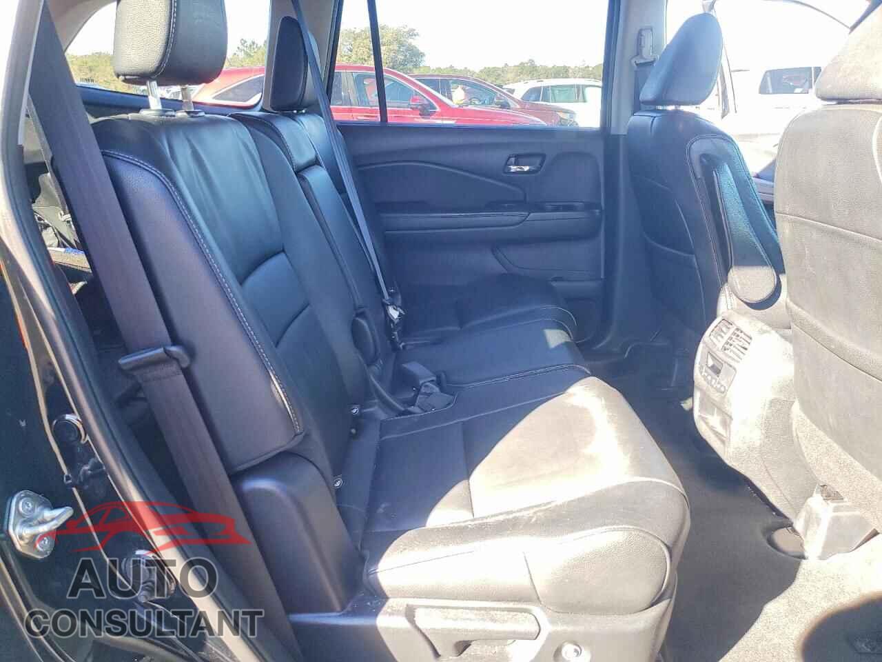 HONDA PILOT 2018 - 5FNYF5H55JB024330