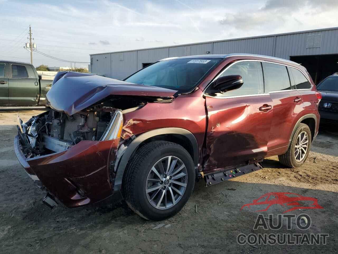 TOYOTA HIGHLANDER 2018 - 5TDKZRFH6JS267769