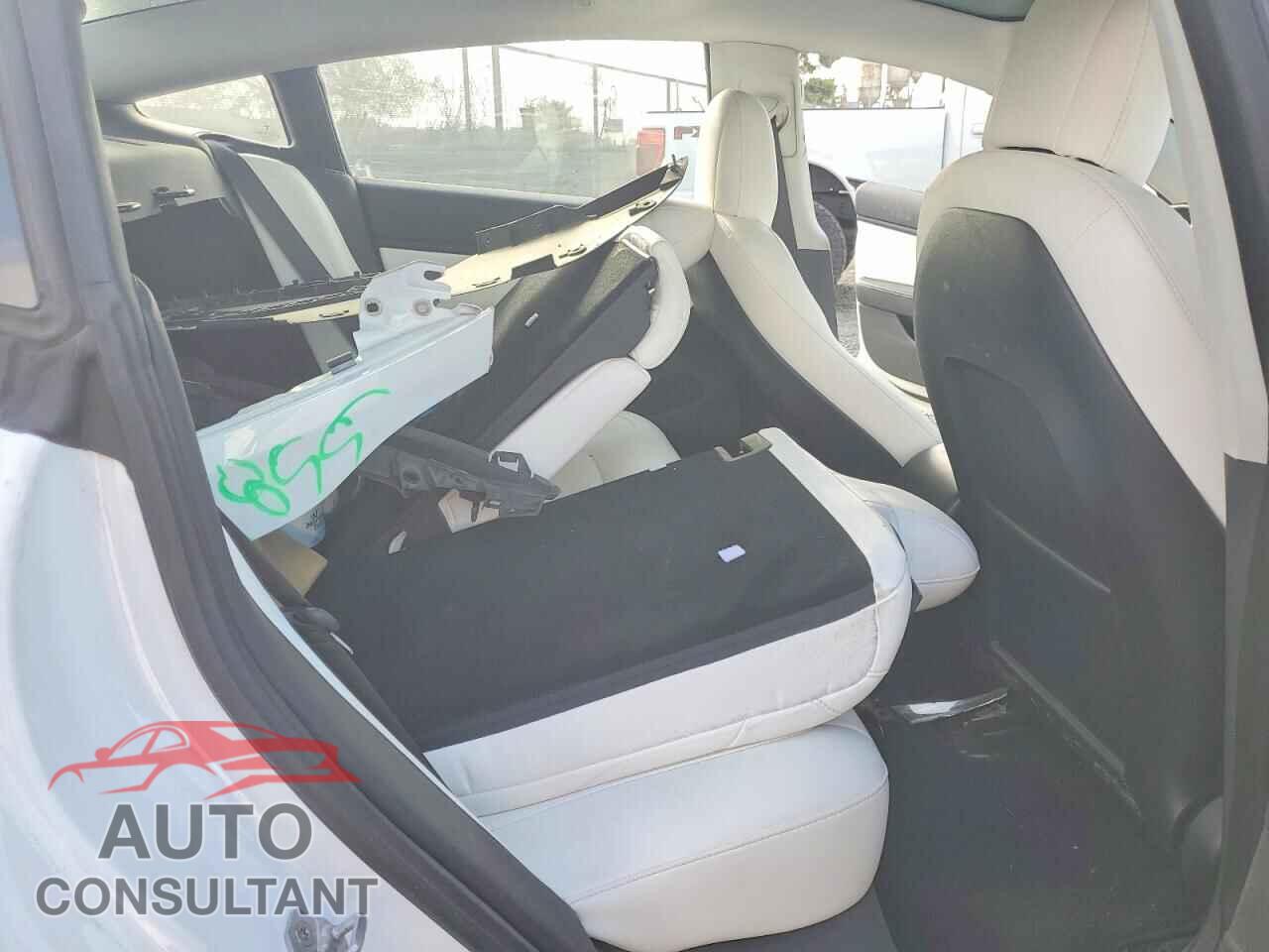 TESLA MODEL 3 2018 - 5YJ3E1EB9JF096891