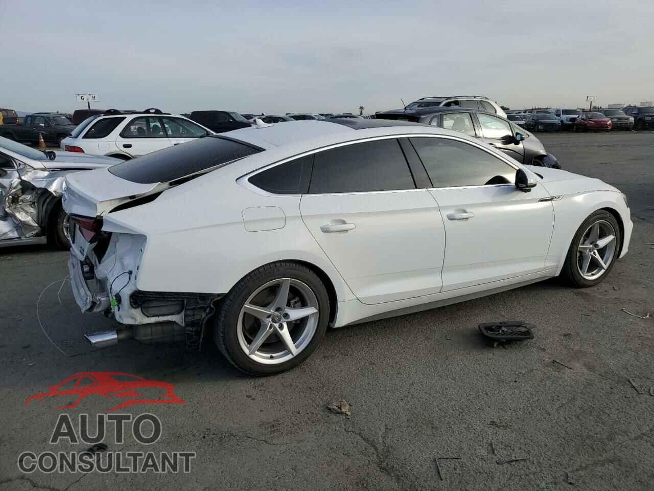AUDI A5 2018 - WAUDNCF51JA080277