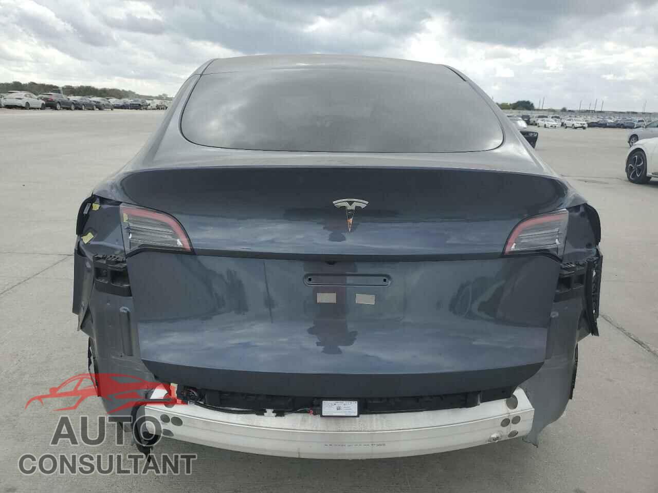 TESLA MODEL Y 2023 - 7SAYGDED9PF965231