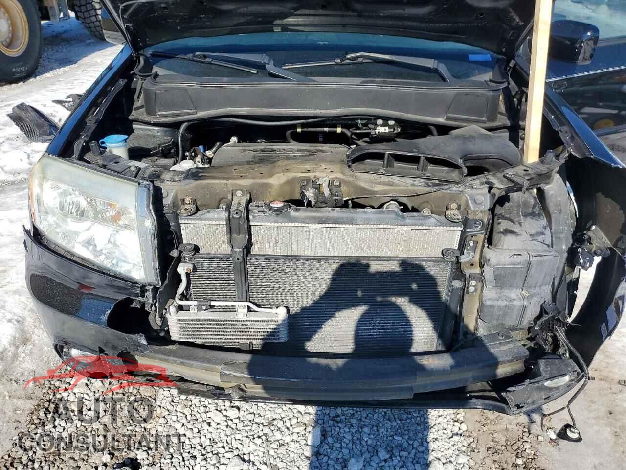 HONDA PILOT 2015 - 5FNYF4H36FB007231