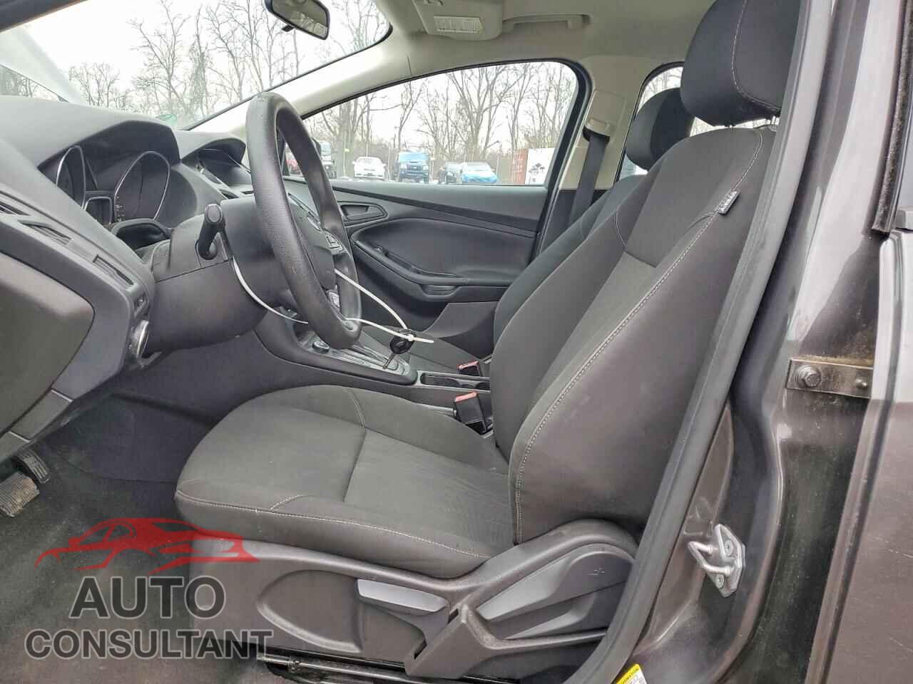 FORD FOCUS 2015 - 1FADP3E20FL332770