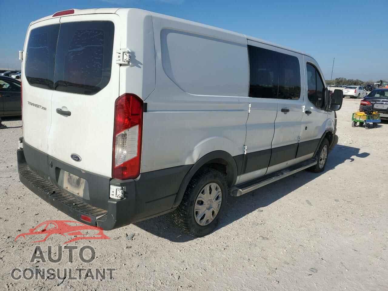 FORD TRANSIT 2017 - 1FTYR1ZM9HKB39631