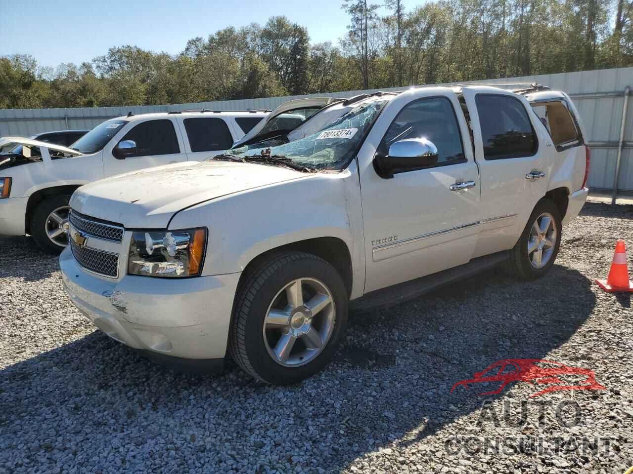 CHEVROLET TAHOE 2013 - 1GNSKBE02DR295361