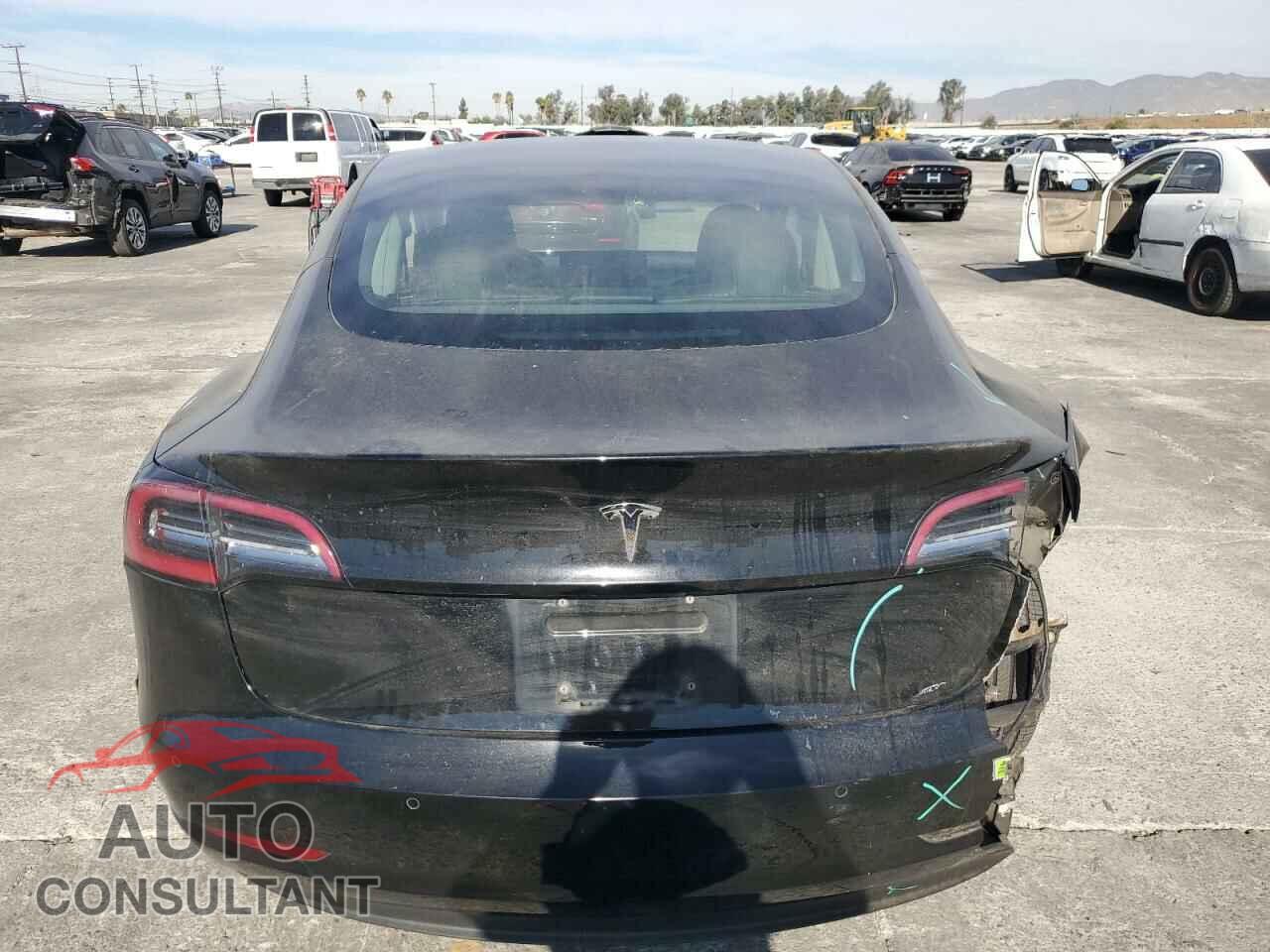 TESLA MODEL 3 2018 - 5YJ3E1EA0JF156788