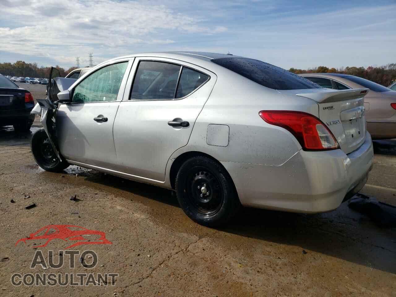 NISSAN VERSA 2019 - 3N1CN7AP3KL826272