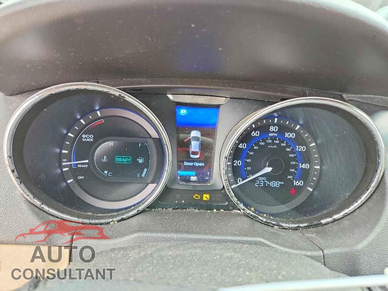 HYUNDAI SONATA 2012 - KMHEC4A48CA044103