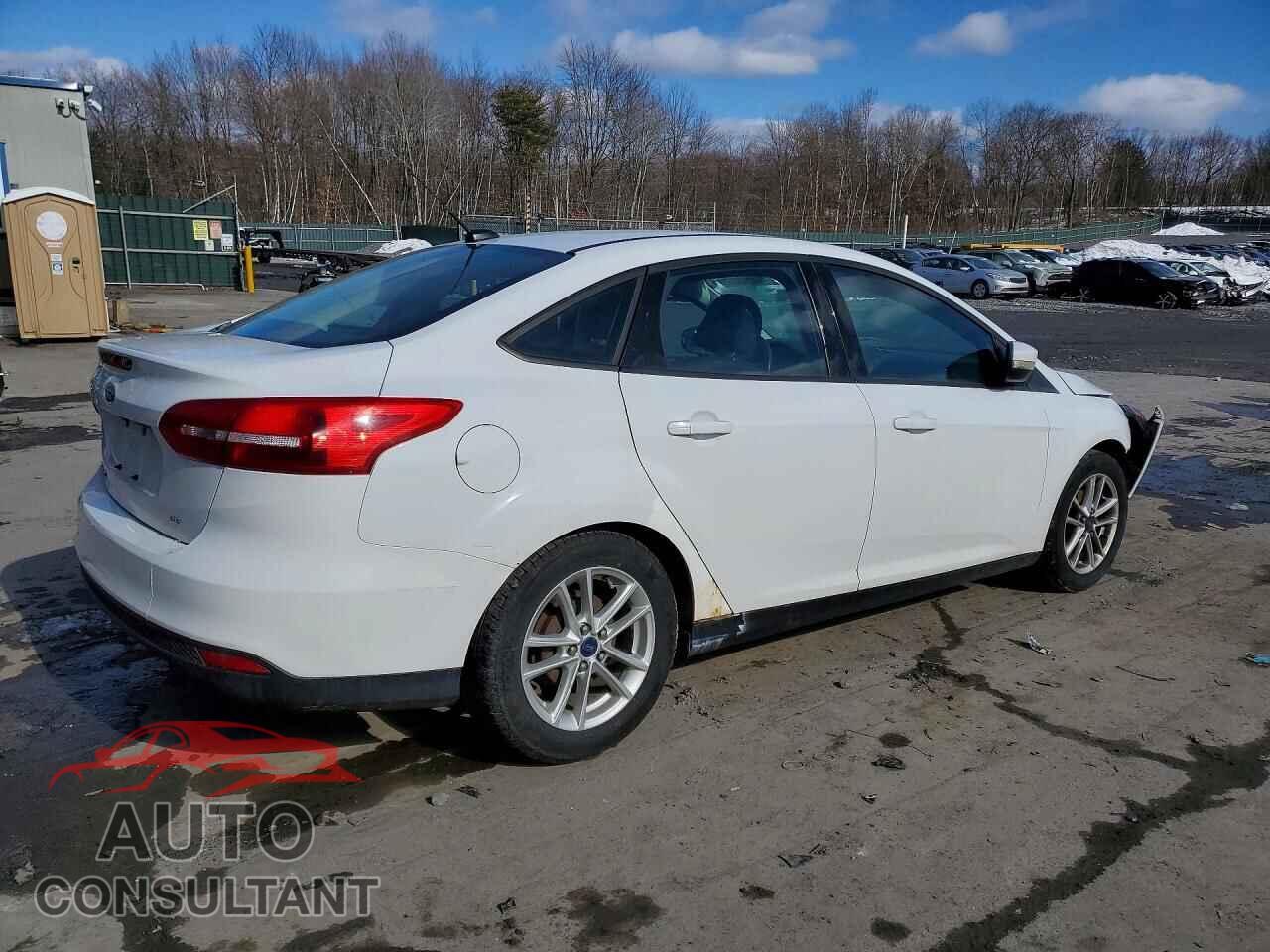 FORD FOCUS 2015 - 1FADP3F2XFL280370