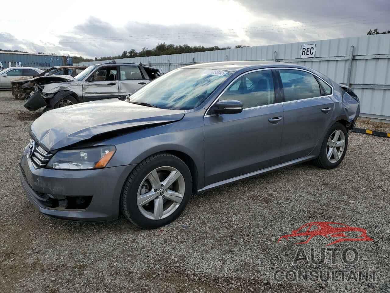VOLKSWAGEN PASSAT 2012 - 1VWBH7A37CC076169
