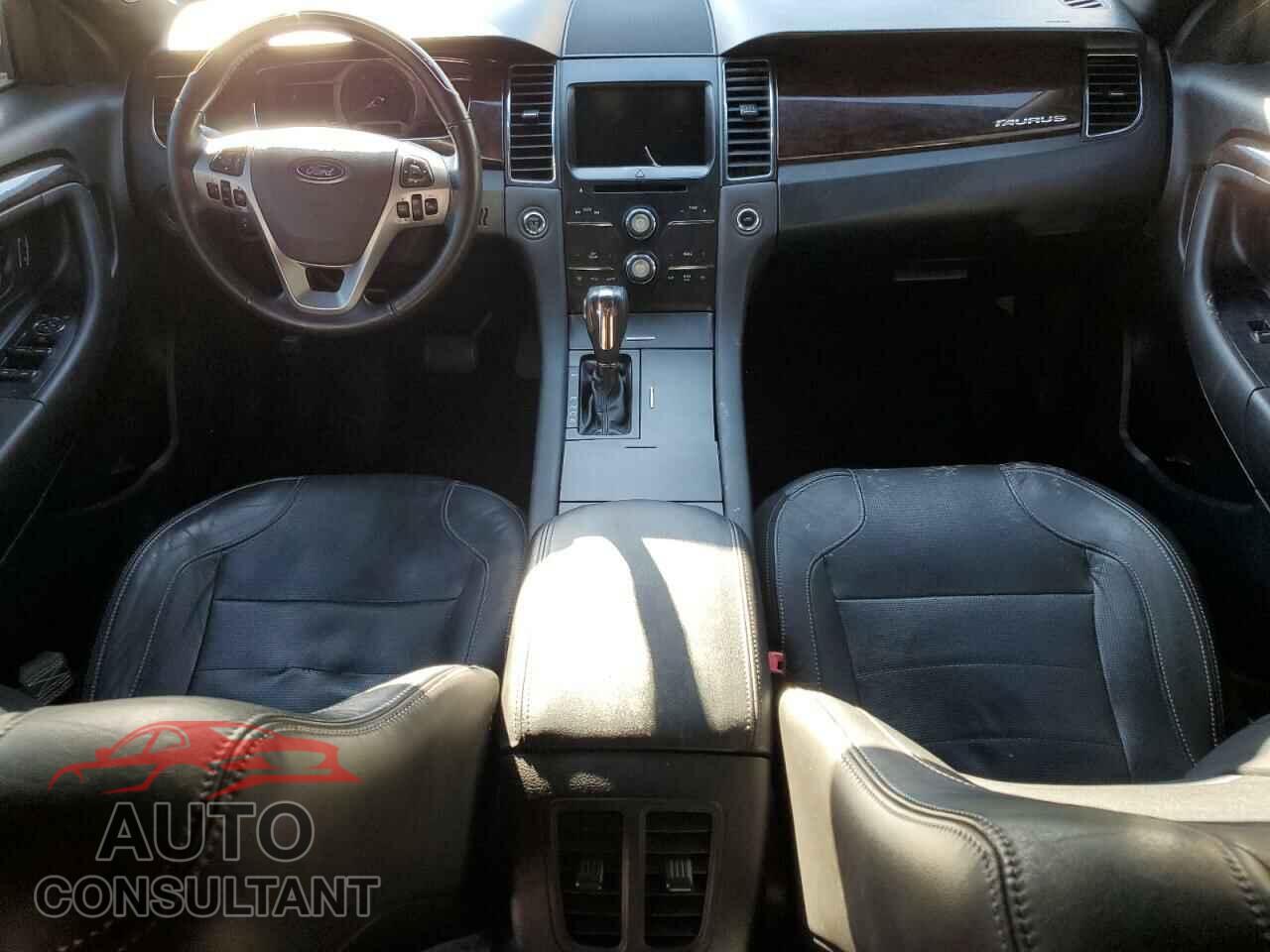 FORD TAURUS 2015 - 1FAHP2F87FG117622