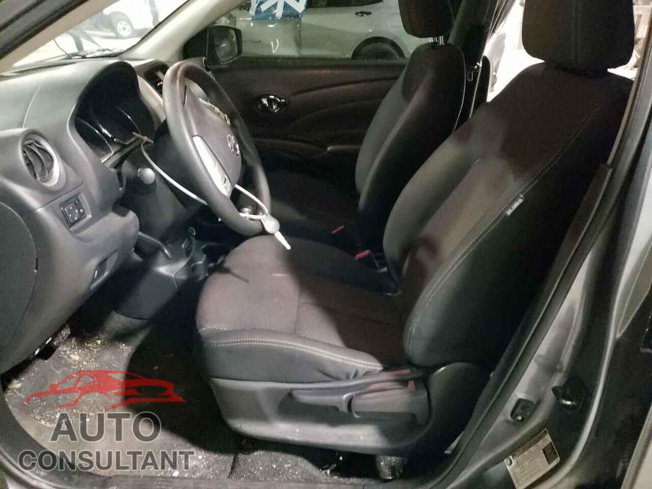 NISSAN VERSA 2018 - 3N1CN7AP1JL823112